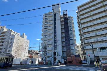 ライオンズマンション西早稲田の外観（北西側から）