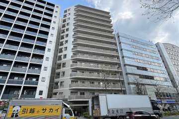 ユニロイヤル西早稲田の外観（北西側から）