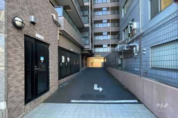 駐車場の出入り口