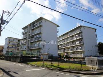 厚生年金小中島団地の全景