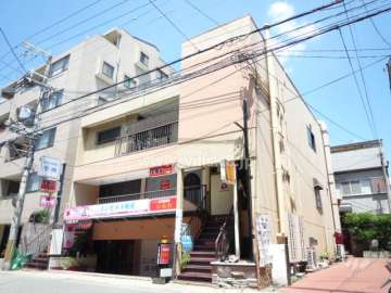サン南塚口ビルの外観（南西から）