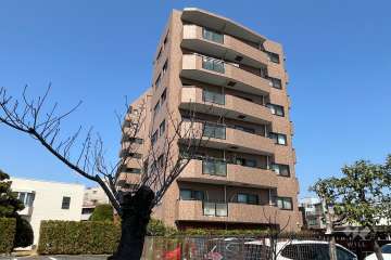 朝日クレスパリオ西落合の外観（南東側から）