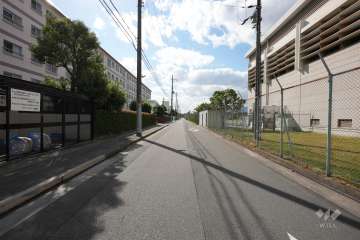 敷地北西側の前面道路
