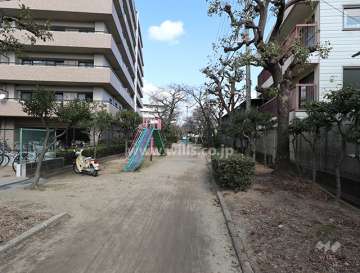 敷地に隣接する公園