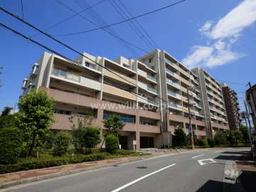 ライオンズスクエア塚口アバンティアの外観（北西側から）