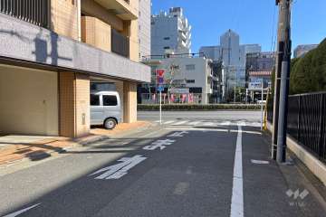 敷地南側の前面道路　