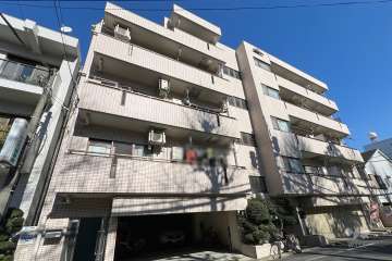 早稲田冨士マンションの外観（西側から）