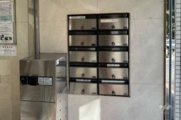 宅配ボックスと共用ポスト