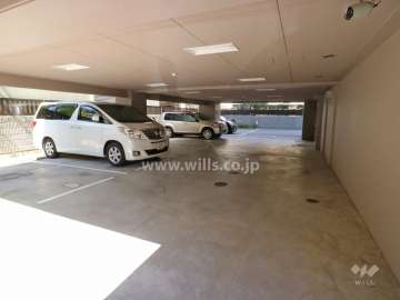 敷地内駐車場（屋内平面式）