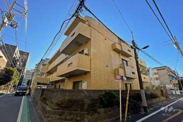 マック大久保コートの外観（北西側から）