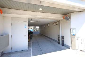 駐車場の出入り口　