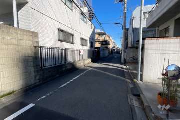 敷地東側の前面道路　　