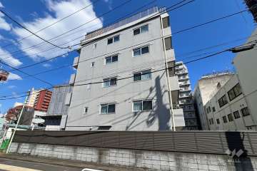 トーア早稲田マンションの外観（北西側から）