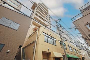 シティプラザ新宿の外観（北西側から）