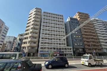 シルバープラザ新宿第2の外観（東側から）