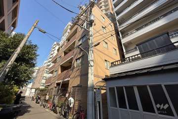 日神パレステージ東新宿イーストフォートの外観（南西側から）