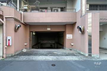 駐車場の出入り口