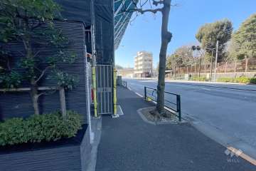 敷地北西側の前面道路　