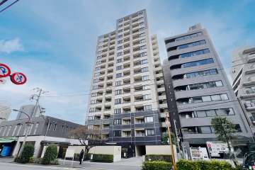 ルネ神楽坂の外観（北西側から）