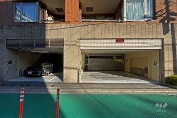 敷地内駐車場（屋内平面式、屋内機械式）