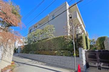 パークコート落合台の外観（南西側から）