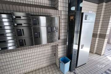 宅配ボックスと共用ポスト