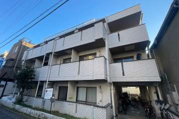 スカイコート落合の外観（南西側から）