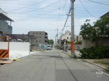 マンションの前面道路