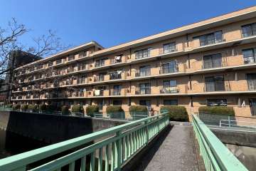 ライオンズマンション下落合の外観（南東側から）