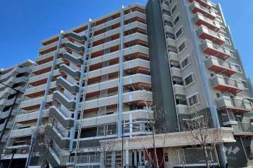 グランスイート中落合の外観（南西側から）