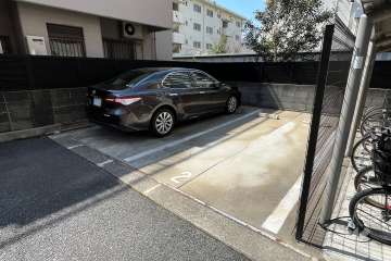 敷地内駐車場（屋外平面式）