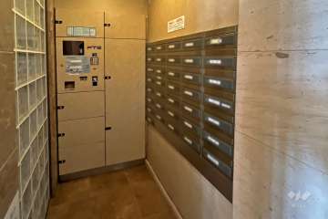 宅配ボックスと共用ポスト