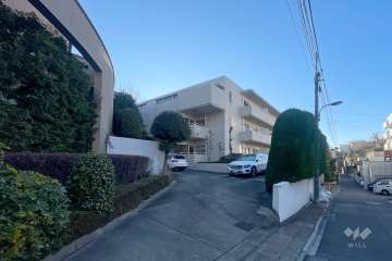 駐車場の出入り口