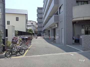 駐車場、駐輪場の出入り口