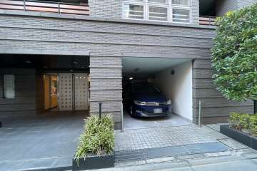 敷地内駐車場（屋内平面式）