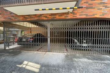 駐車場出入り口