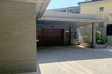 敷地内駐車場（屋内機械式）