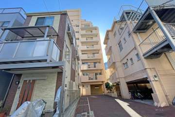 メイゾン牛込の外観（北西側から）