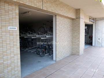 屋内にある駐輪場