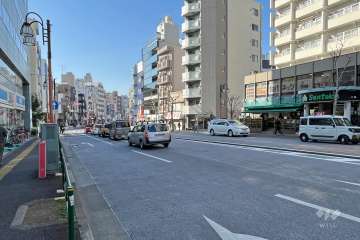 敷地南側の前面道路