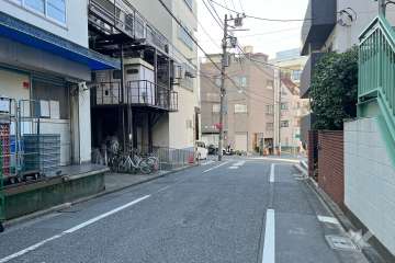 敷地北側の前面道路