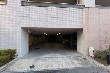 駐車場の出入り口