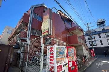 サンライズ新宿の外観（西北側から）