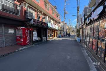 敷地南側の前面道路