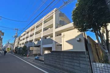 シーズクロノス新宿戸山の外観（北東側から）