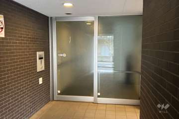 エントランスはオートロック付きです。