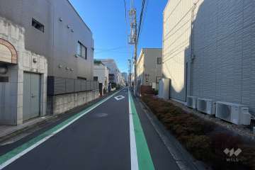 敷地西側の前面道路　