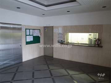 エントランスホールにある管理人室