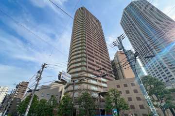 ローレルコート新宿タワーの外観（北東側から）