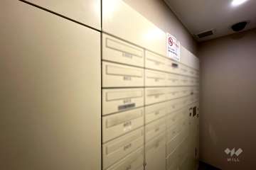 共用ポストと宅配ボックス